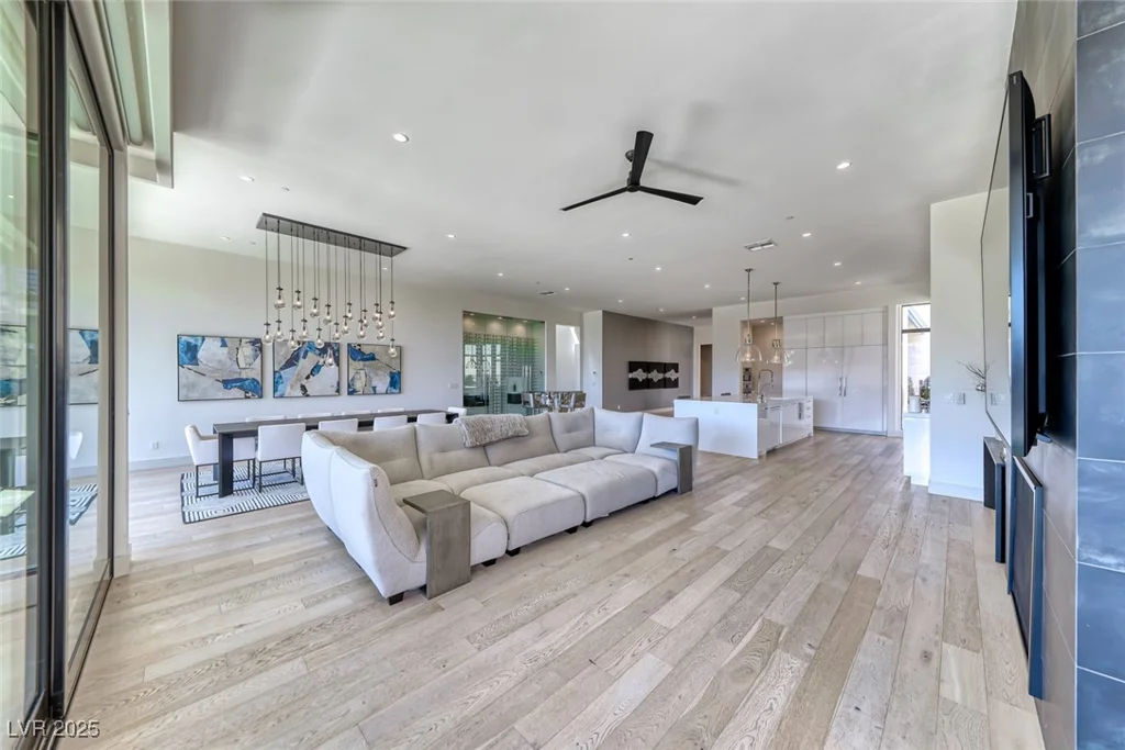 672 Blackrock Rim, Henderson, NV 89012