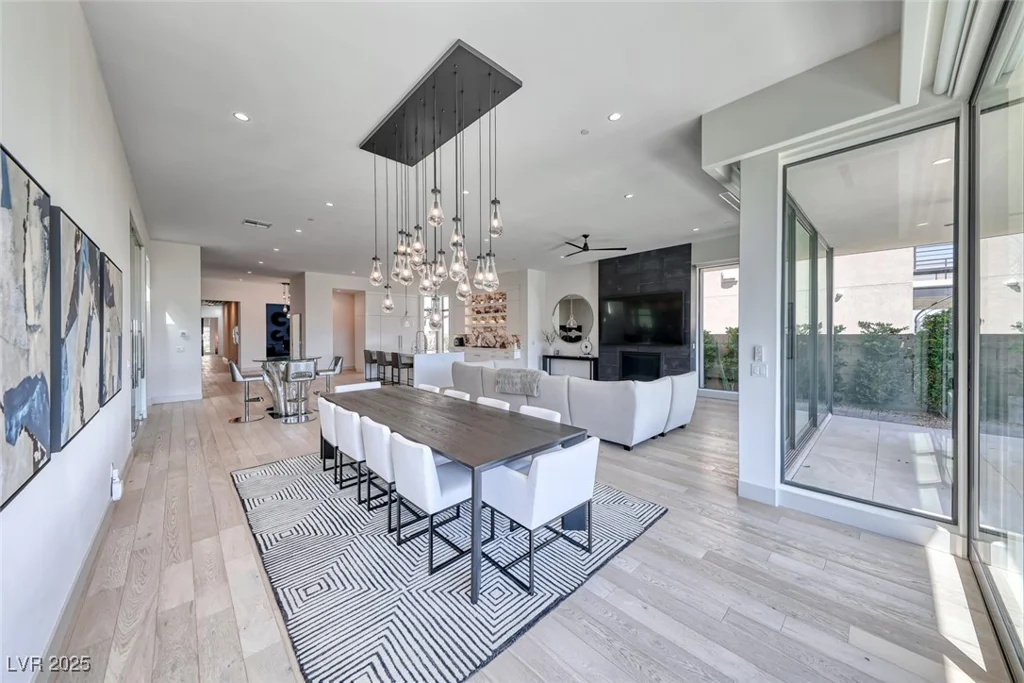 672 Blackrock Rim, Henderson, NV 89012