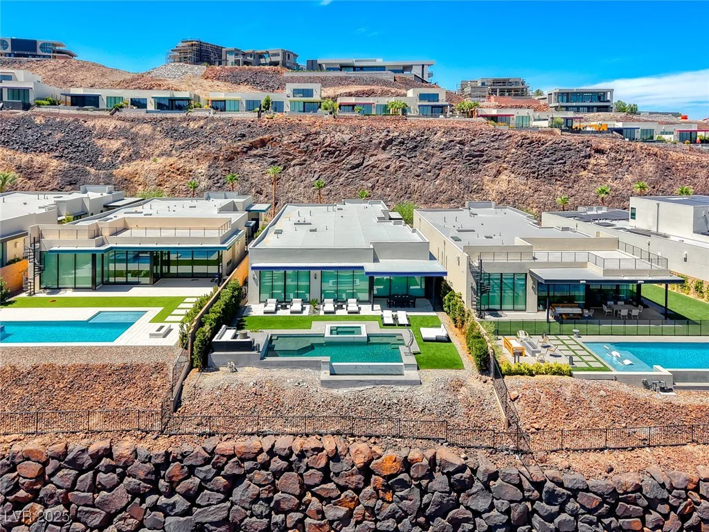 672 Blackrock Rim, Henderson, NV 89012