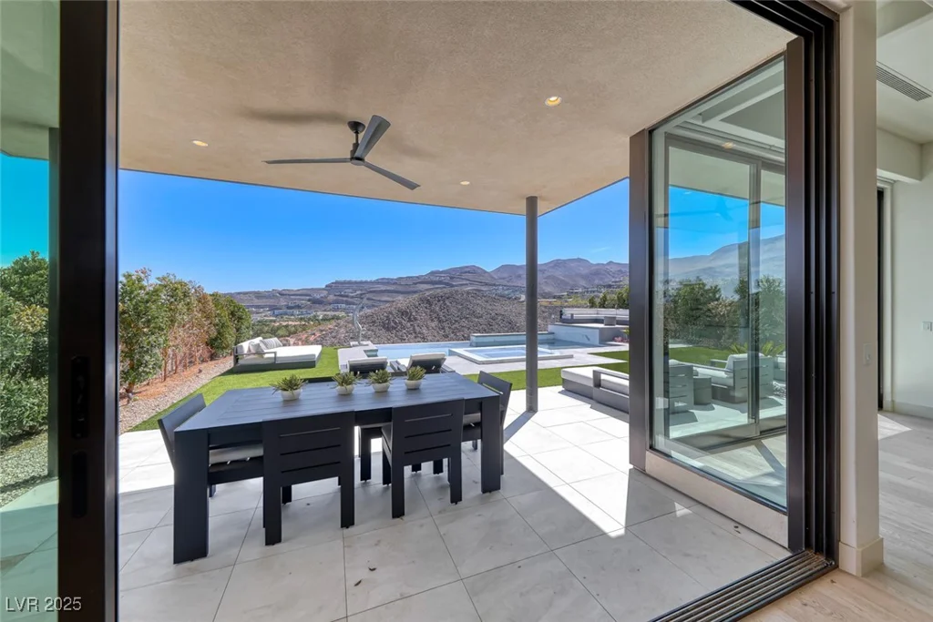 672 Blackrock Rim, Henderson, NV 89012