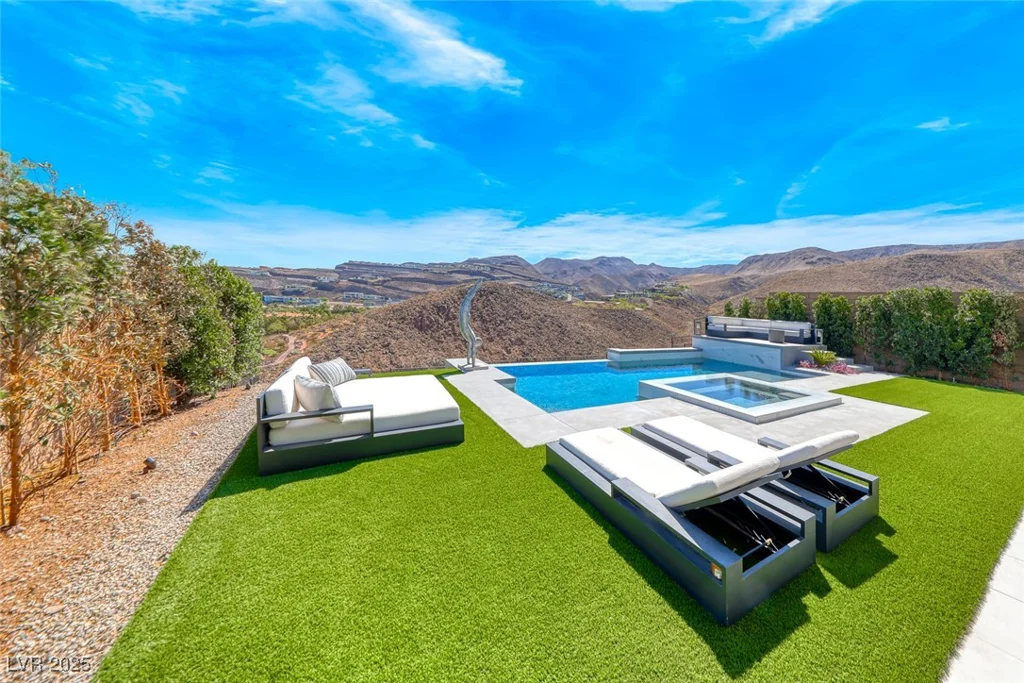 672 Blackrock Rim, Henderson, NV 89012