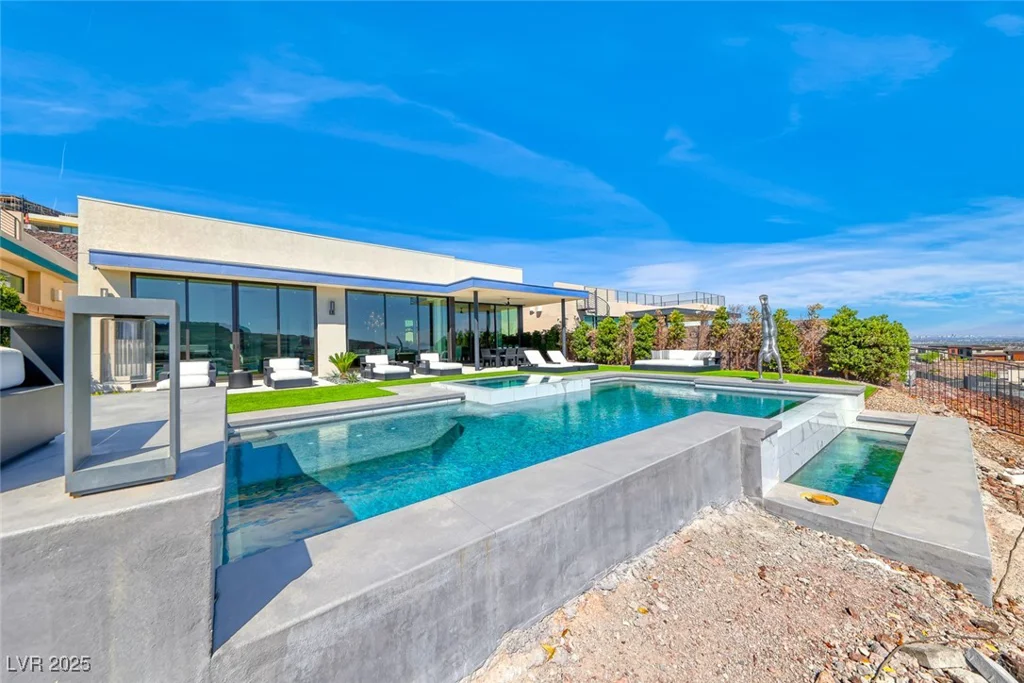 672 Blackrock Rim, Henderson, NV 89012