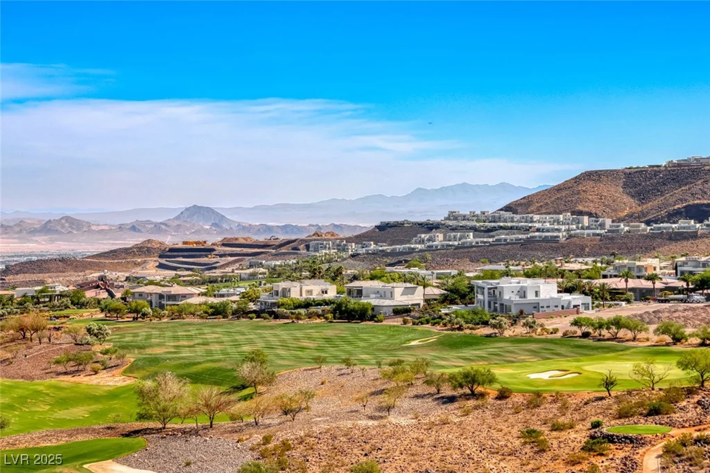 672 Blackrock Rim, Henderson, NV 89012
