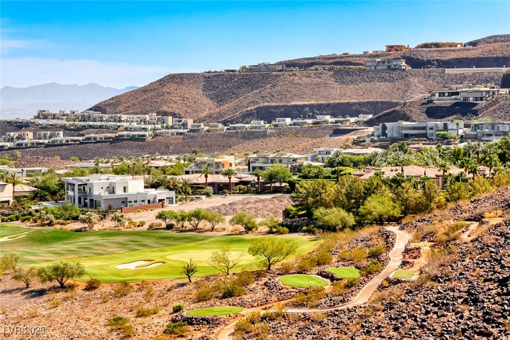 672 Blackrock Rim, Henderson, NV 89012
