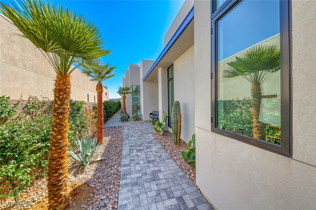 672 Blackrock Rim, Henderson, NV 89012