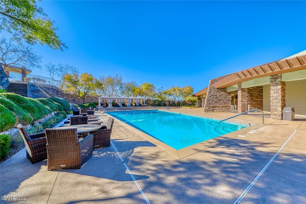 672 Blackrock Rim, Henderson, NV 89012