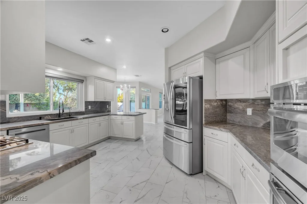 8904 Saint Pierre, Las Vegas, NV 89134