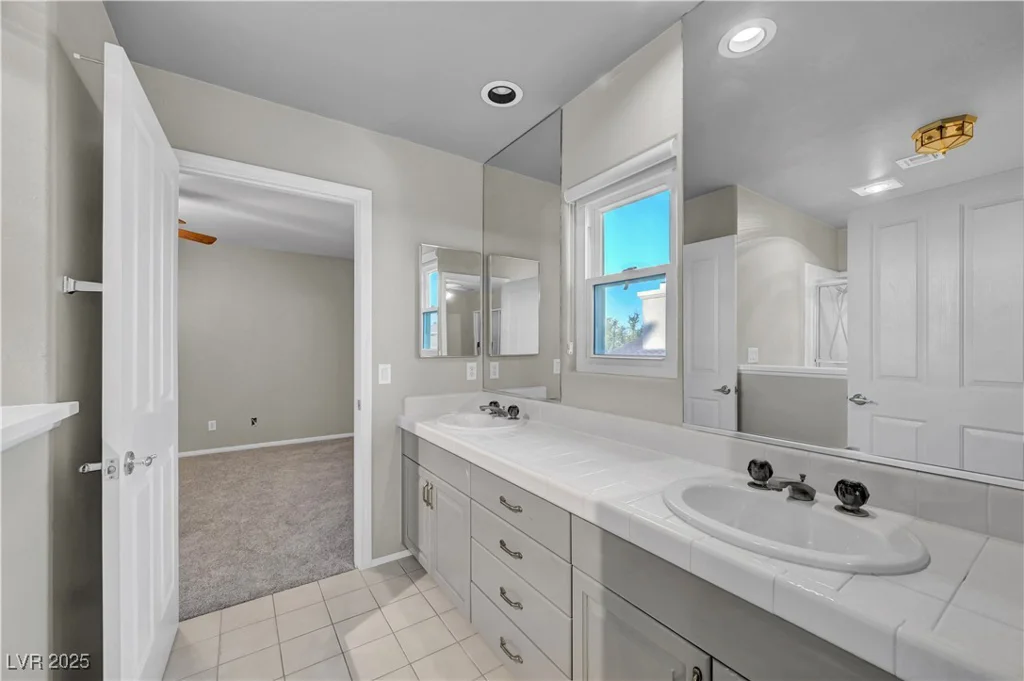 8904 Saint Pierre, Las Vegas, NV 89134