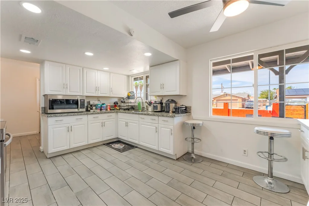 4775 New York, Las Vegas, NV 89104