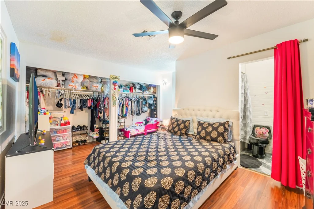 4775 New York, Las Vegas, NV 89104