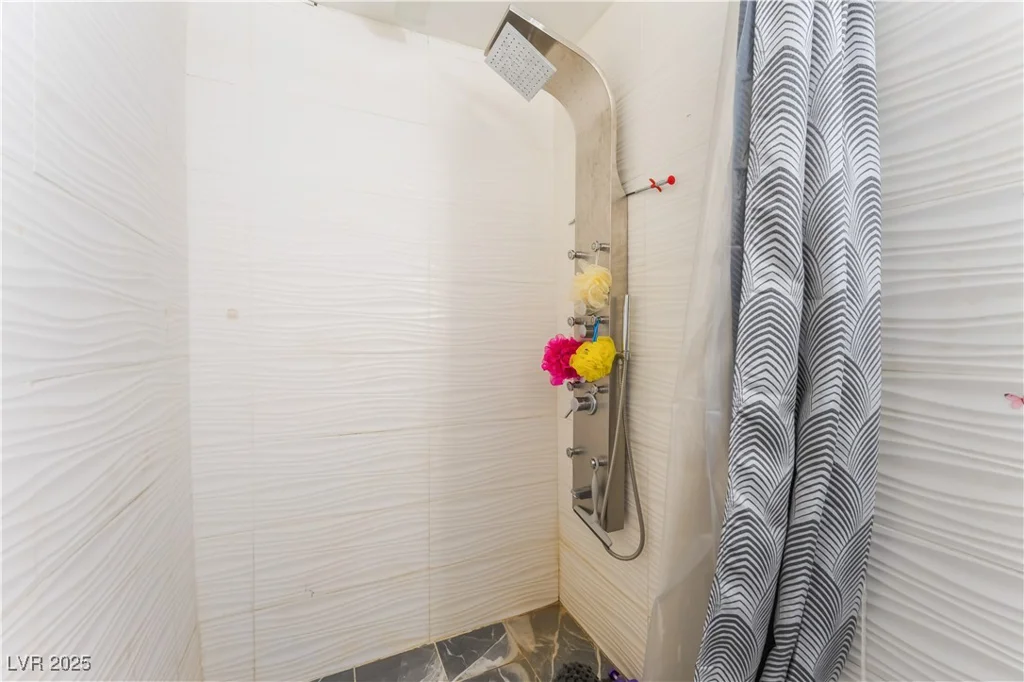 4775 New York, Las Vegas, NV 89104