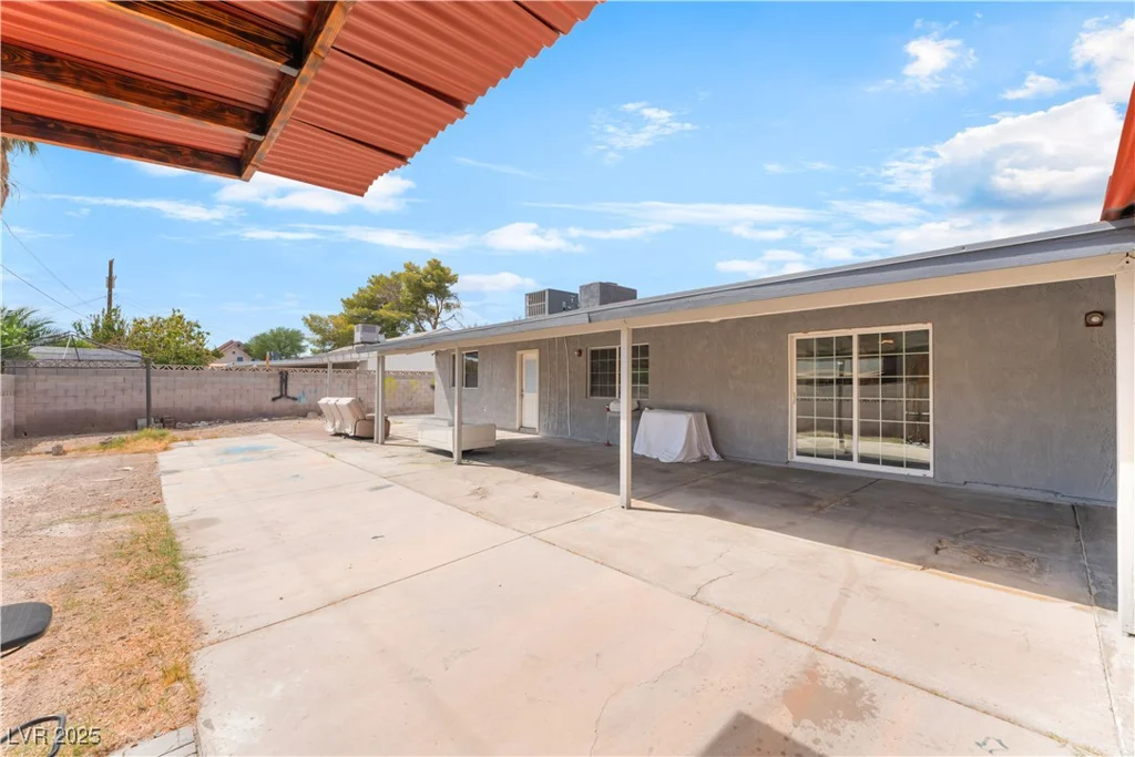 4775 New York, Las Vegas, NV 89104