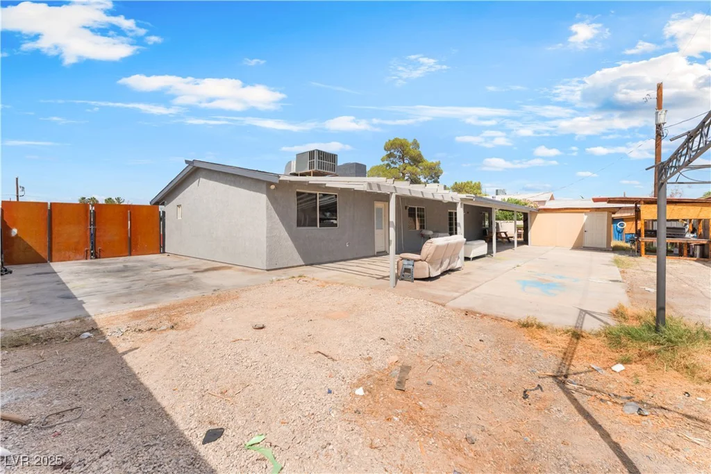 4775 New York, Las Vegas, NV 89104
