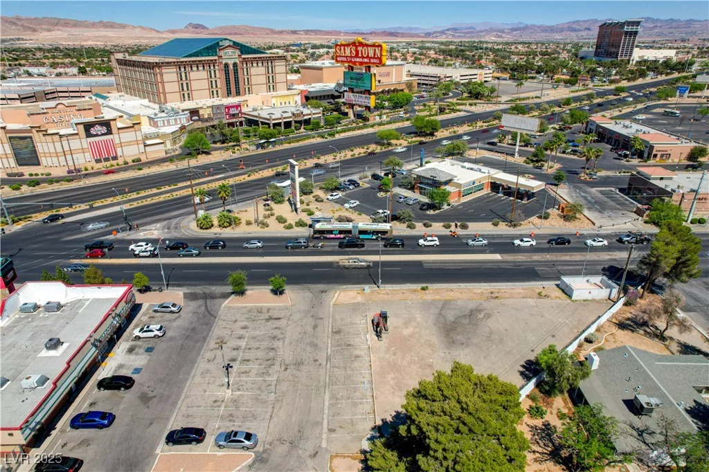 4241 Nellis, Las Vegas, NV 89121