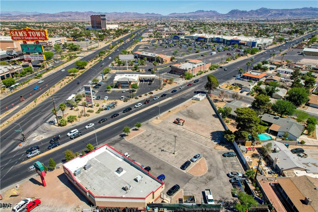 4241 Nellis, Las Vegas, NV 89121