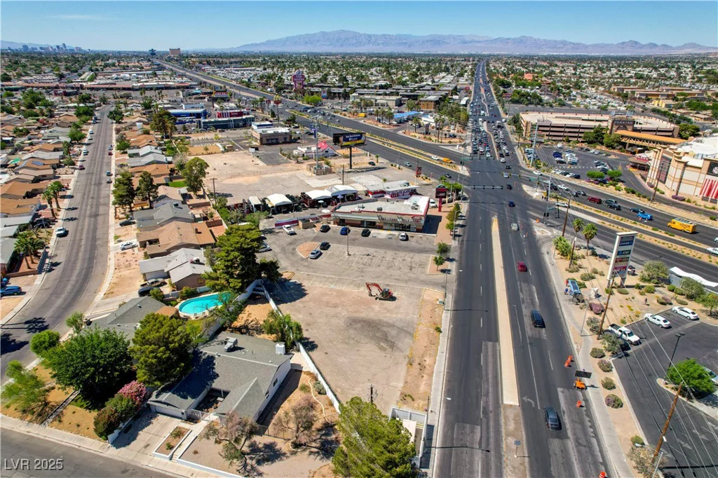 4241 Nellis, Las Vegas, NV 89121