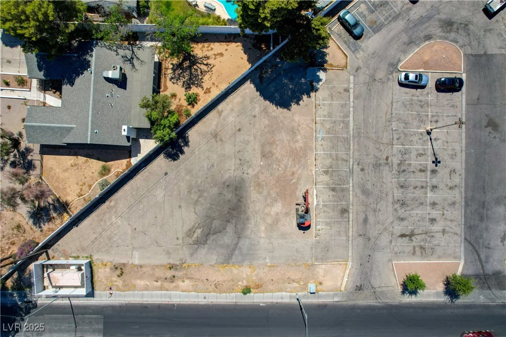 4241 Nellis, Las Vegas, NV 89121