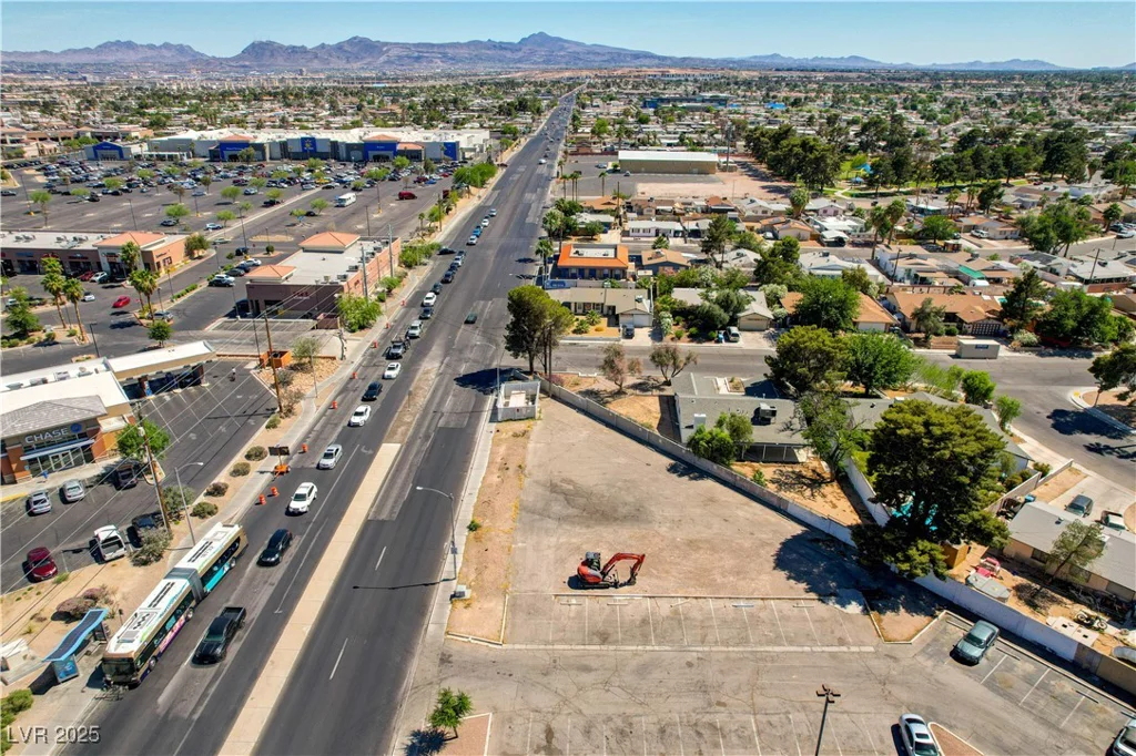 4241 Nellis, Las Vegas, NV 89121