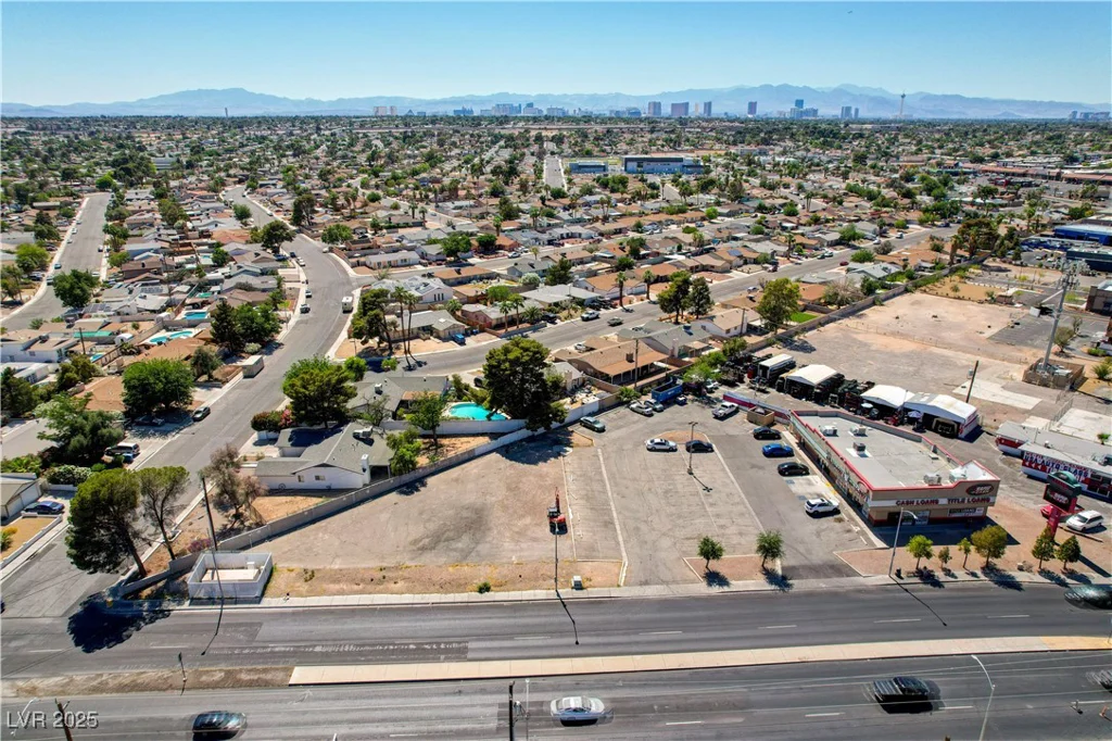 4241 Nellis, Las Vegas, NV 89121