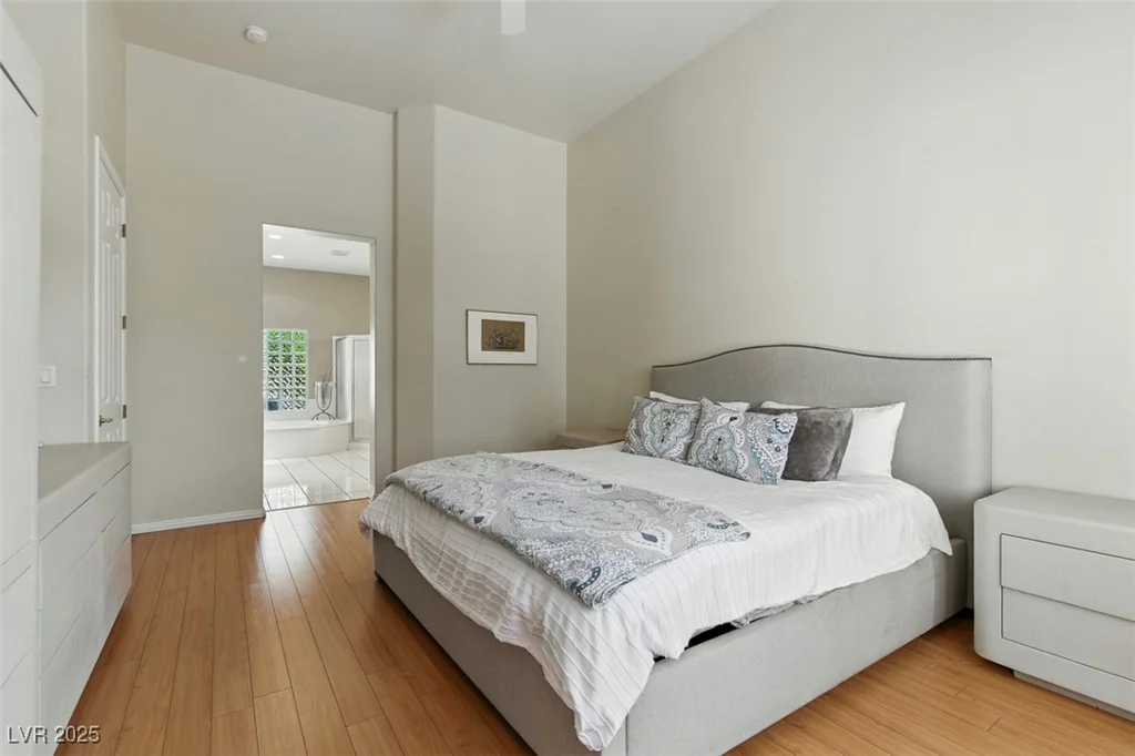 10505 Longwood, Las Vegas, NV 89134