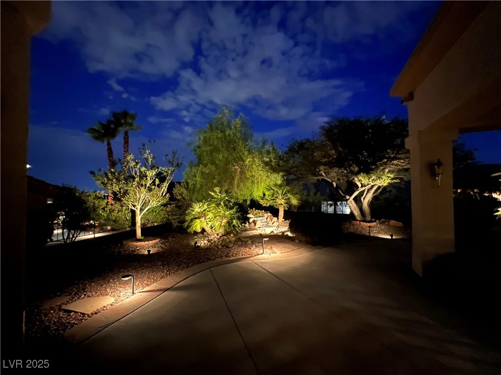 10505 Longwood, Las Vegas, NV 89134