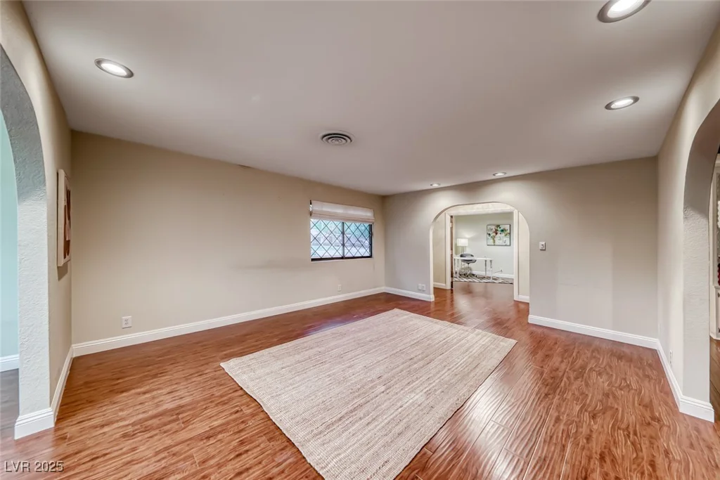 3001 Colanthe, Las Vegas, NV 89102