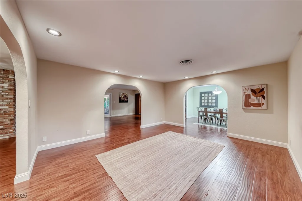 3001 Colanthe, Las Vegas, NV 89102