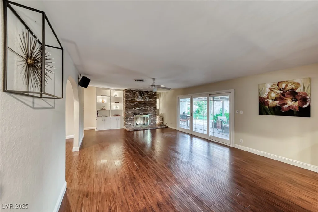 3001 Colanthe, Las Vegas, NV 89102