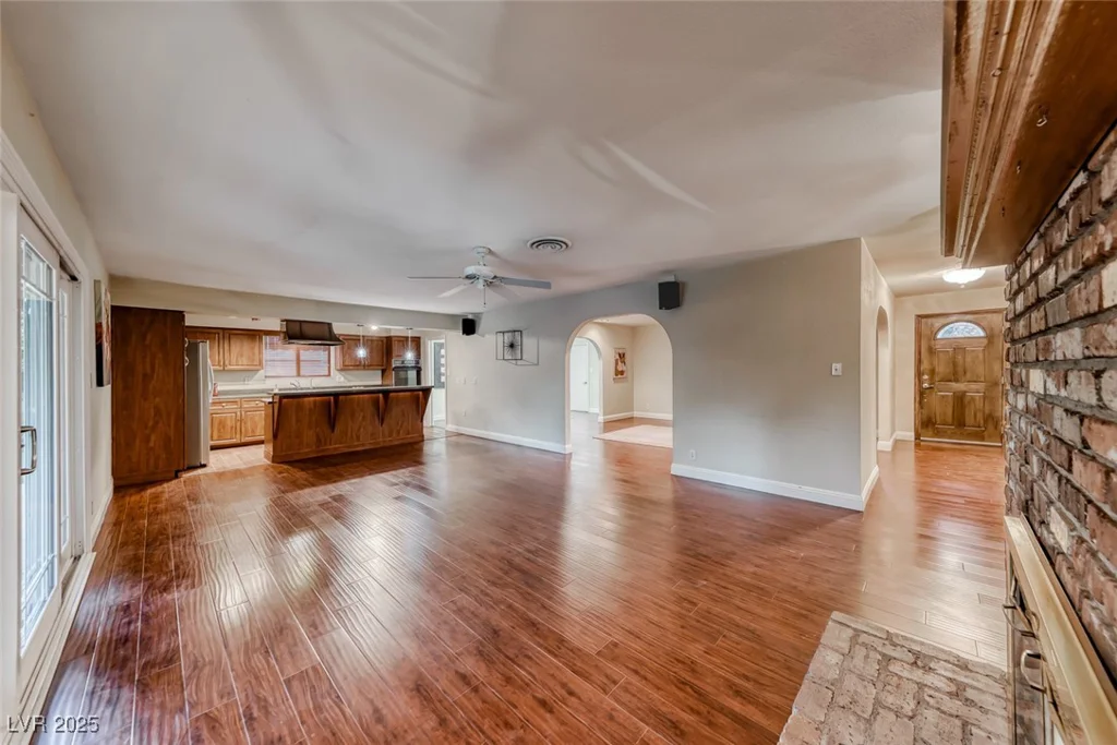 3001 Colanthe, Las Vegas, NV 89102