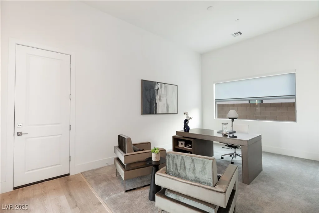 5219 Iron River, Las Vegas, NV 89135