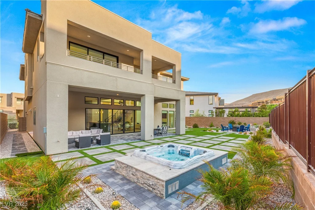 5219 Iron River, Las Vegas, NV 89135