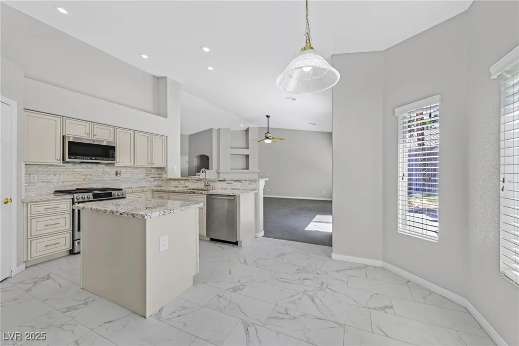 2487 Hoopes, Henderson, NV 89052