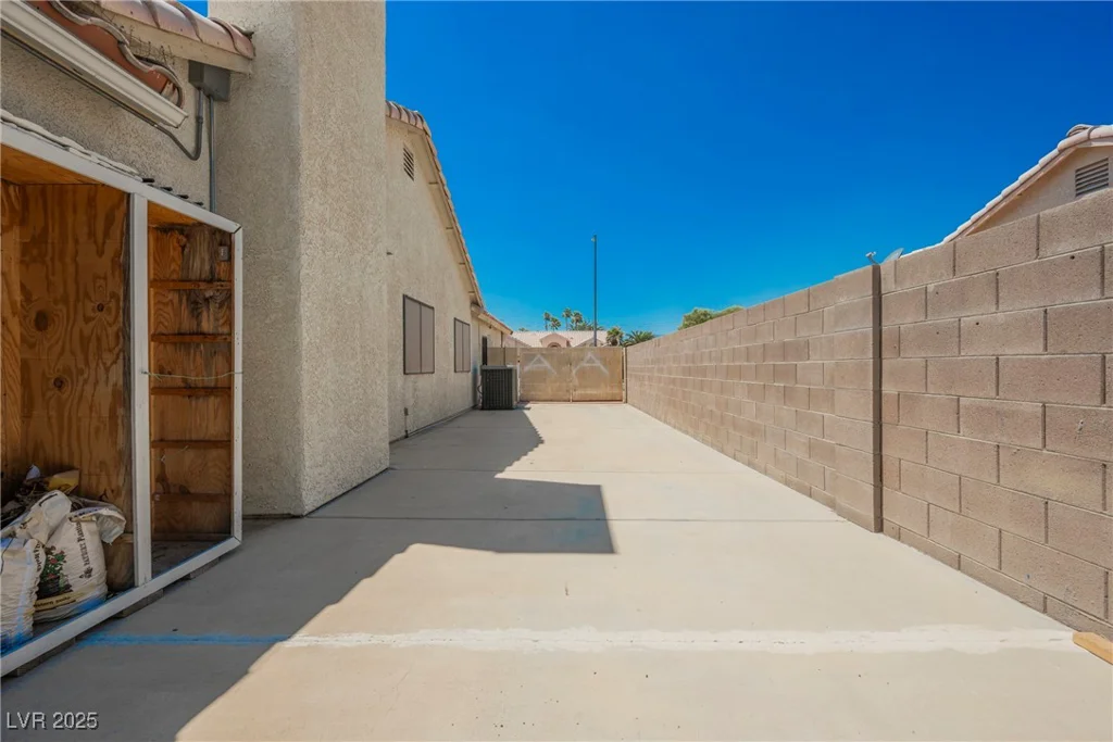 3632 Glen Ridge, Las Vegas, NV 89108