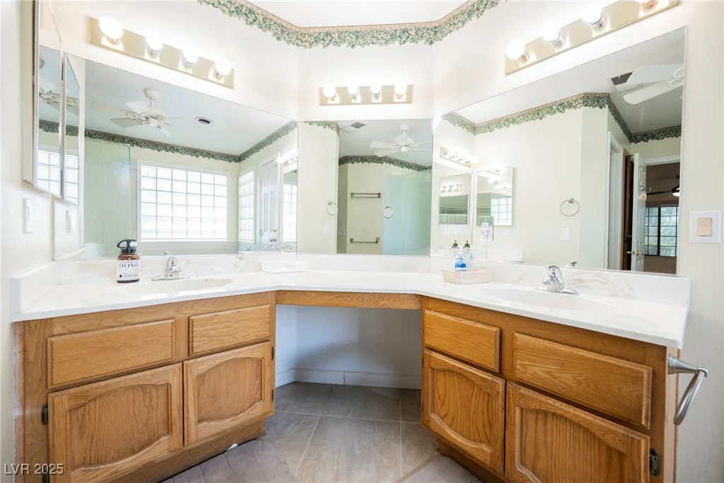 3632 Glen Ridge, Las Vegas, NV 89108