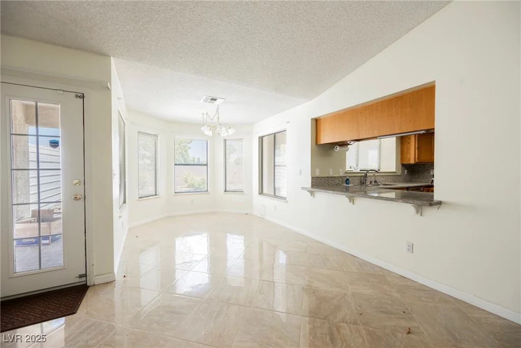 3632 Glen Ridge, Las Vegas, NV 89108