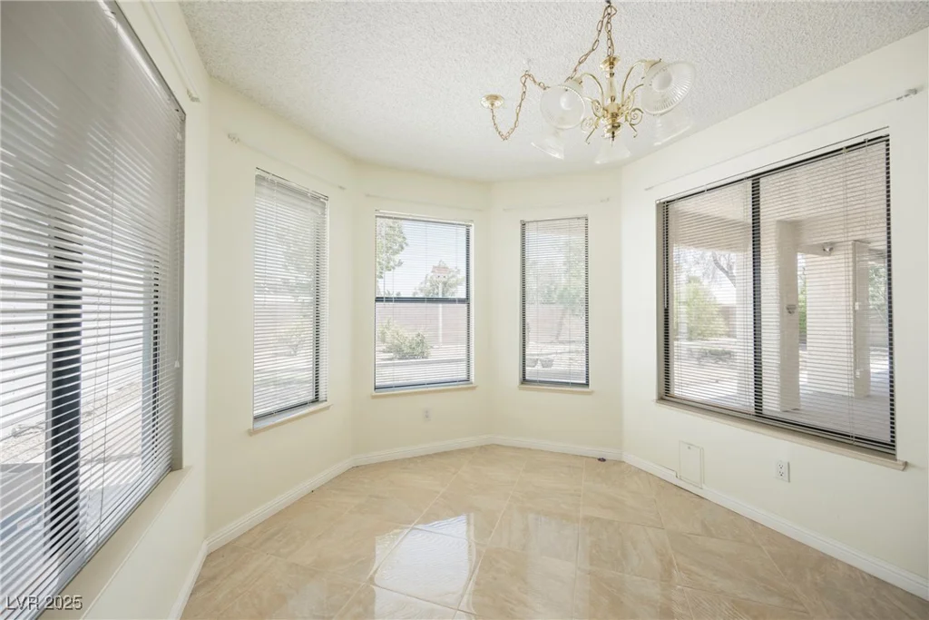 3632 Glen Ridge, Las Vegas, NV 89108
