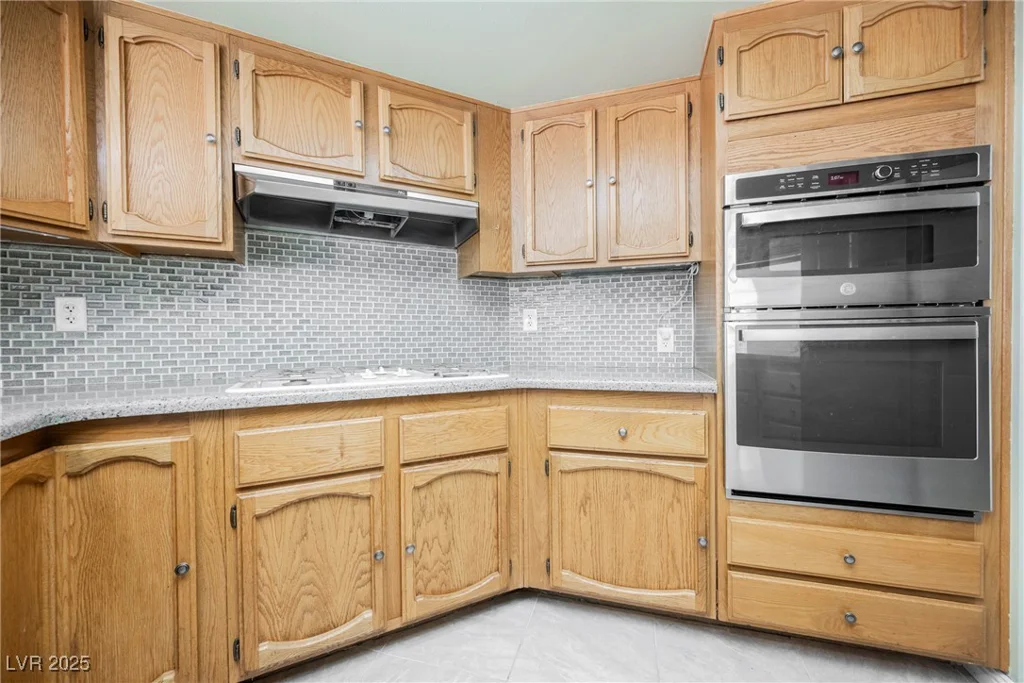 3632 Glen Ridge, Las Vegas, NV 89108