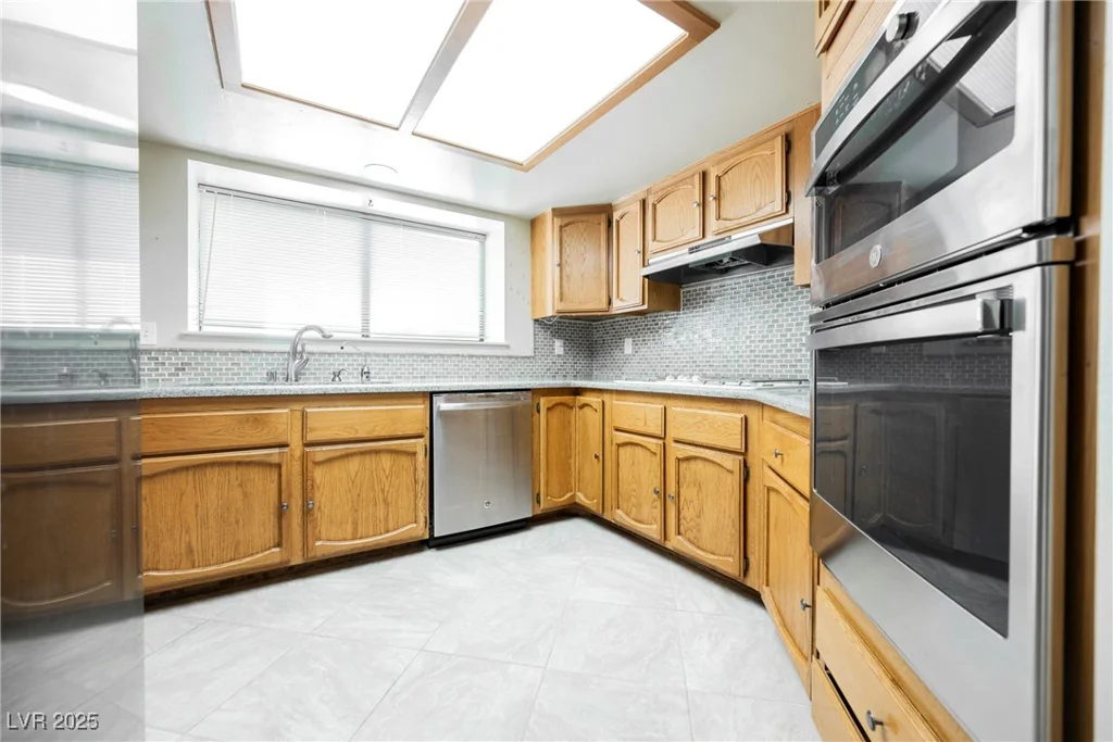 3632 Glen Ridge, Las Vegas, NV 89108