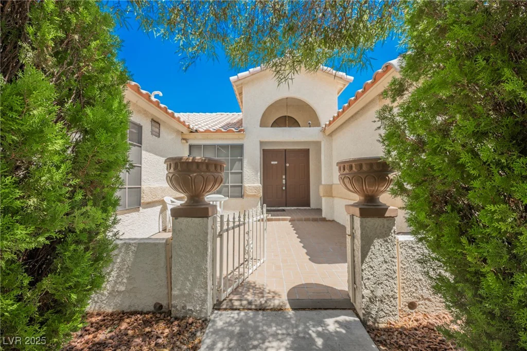 3632 Glen Ridge, Las Vegas, NV 89108