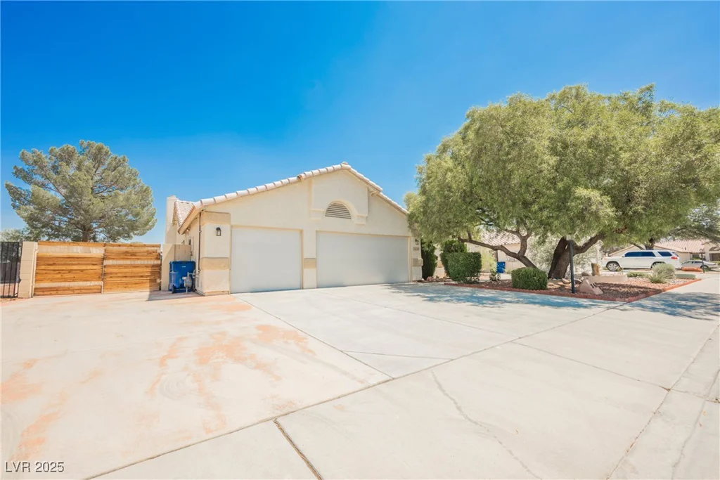 3632 Glen Ridge, Las Vegas, NV 89108