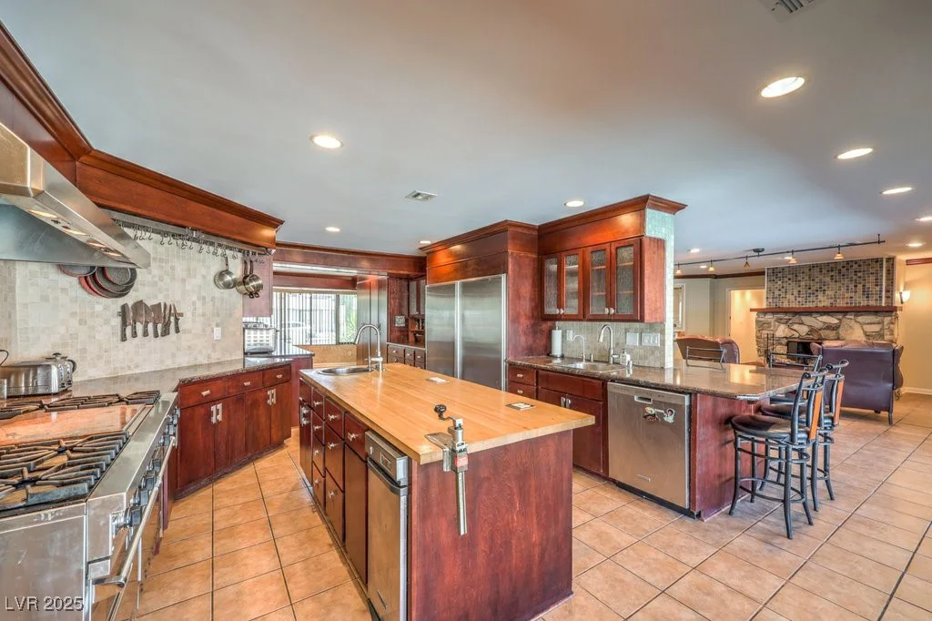 1420 8th, Las Vegas, NV 89104