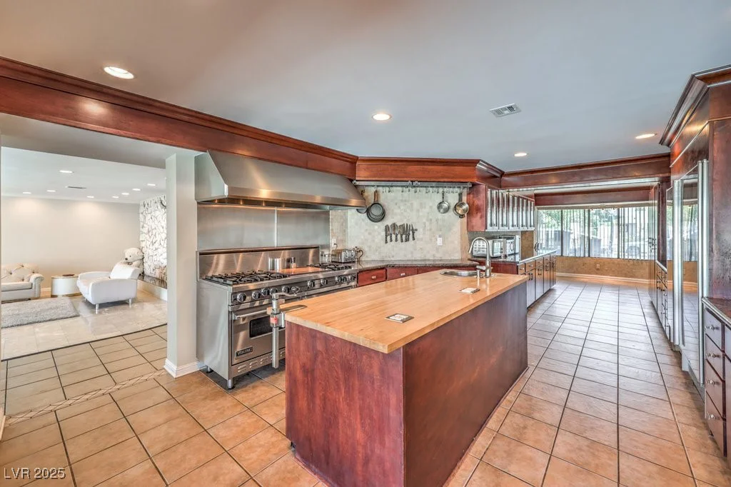 1420 8th, Las Vegas, NV 89104