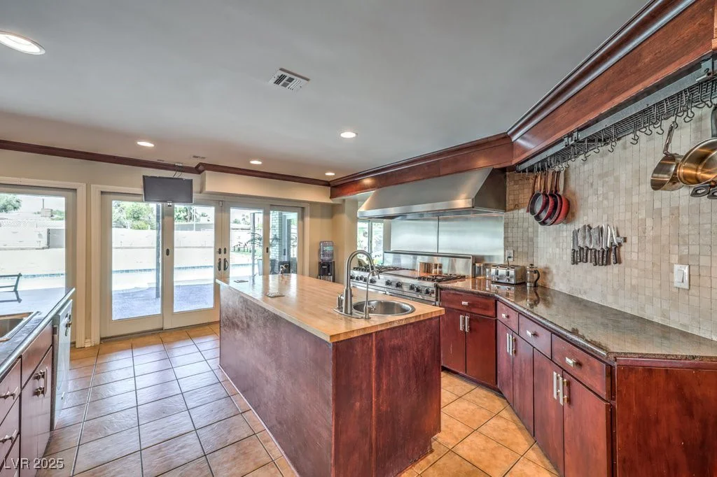 1420 8th, Las Vegas, NV 89104