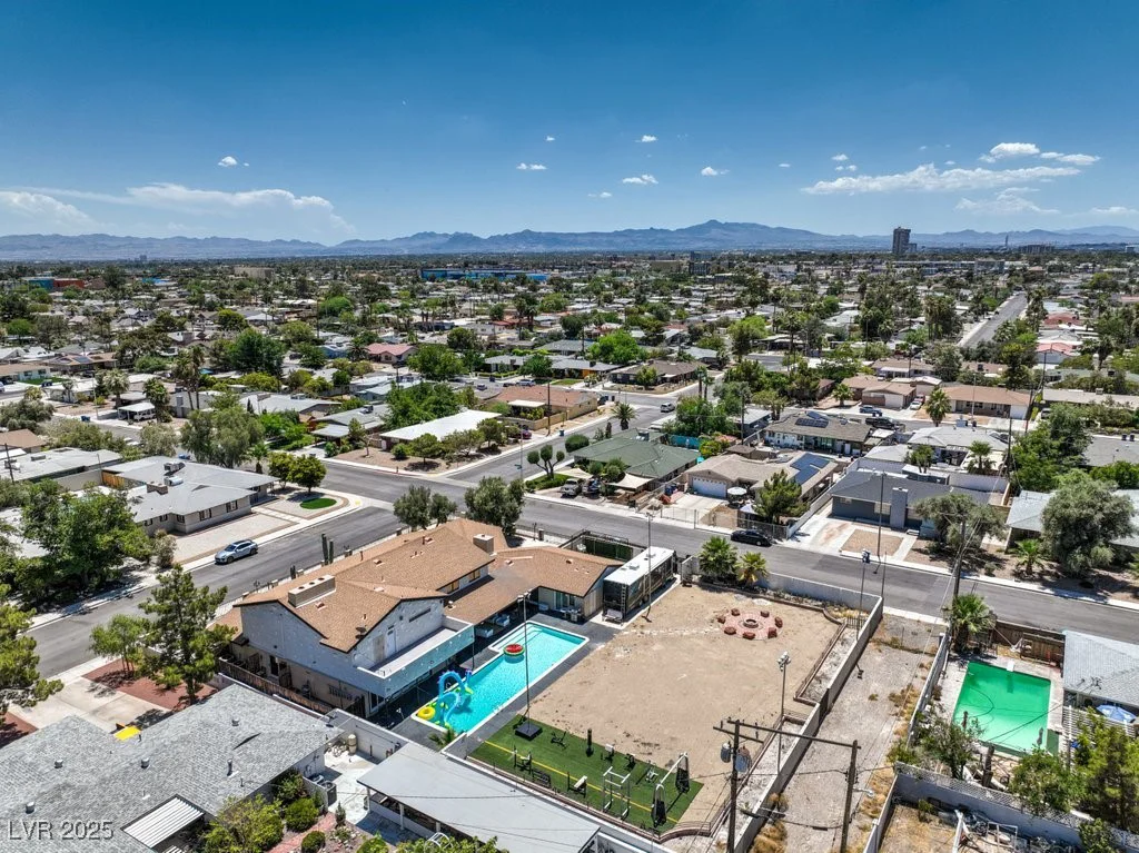 1420 8th, Las Vegas, NV 89104