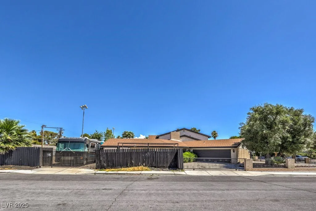 1420 8th, Las Vegas, NV 89104