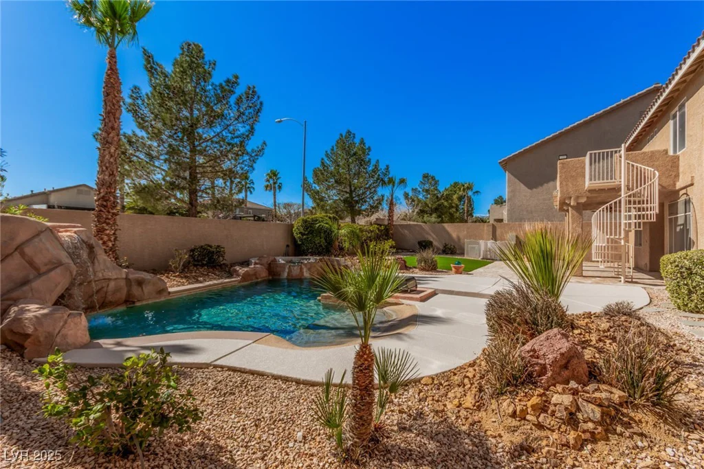 8809 Barium Rock, Las Vegas, NV 89143