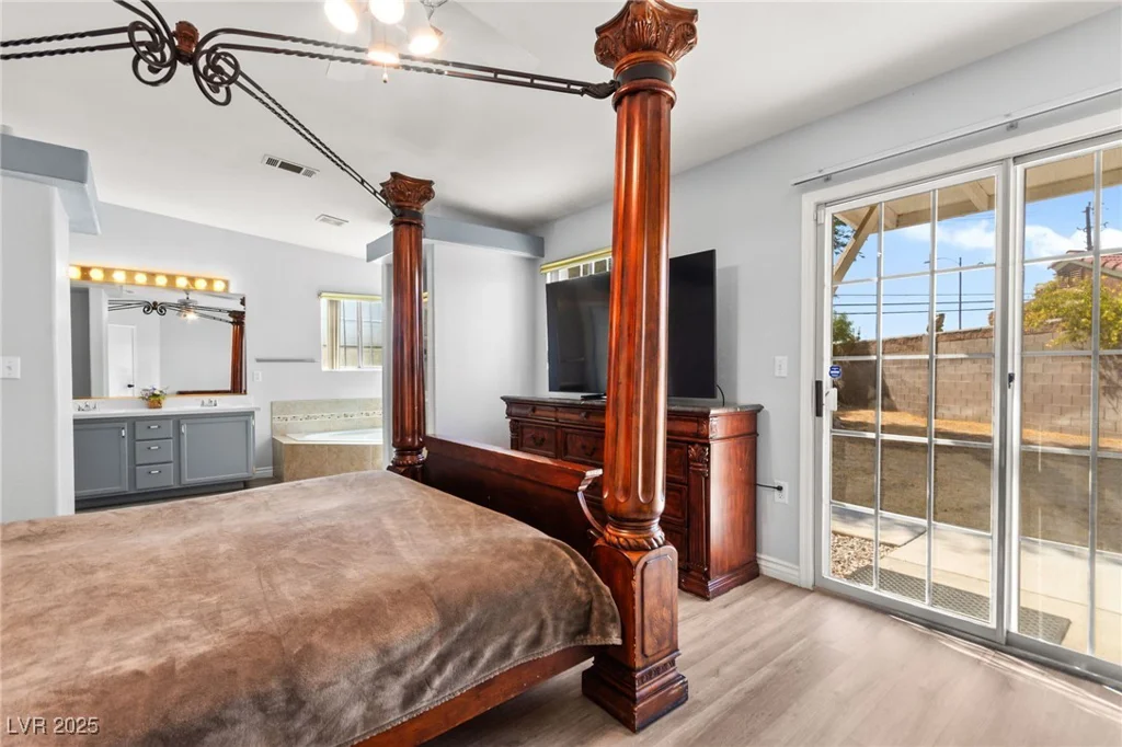 1420 Indian Hedge, North Las Vegas, NV 89032