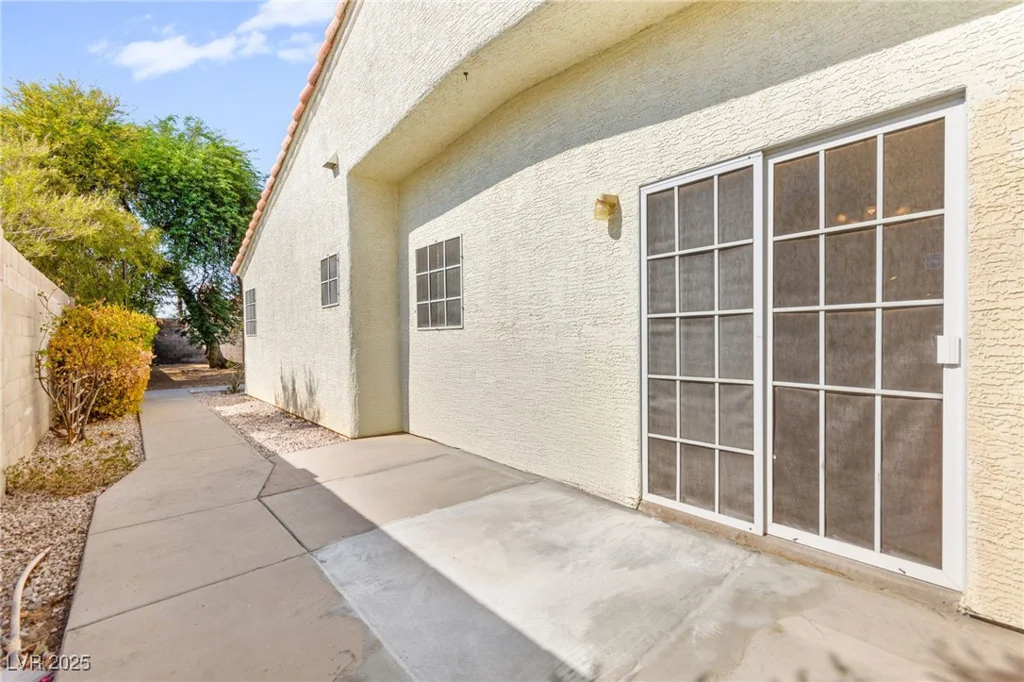 1420 Indian Hedge, North Las Vegas, NV 89032