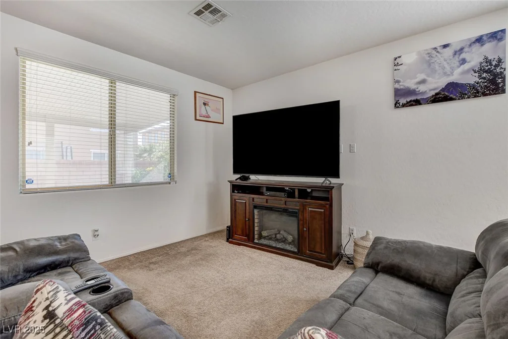 6365 Jacobville, Las Vegas, NV 89122