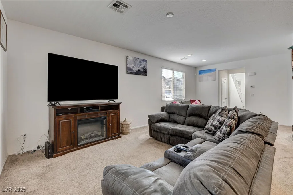 6365 Jacobville, Las Vegas, NV 89122